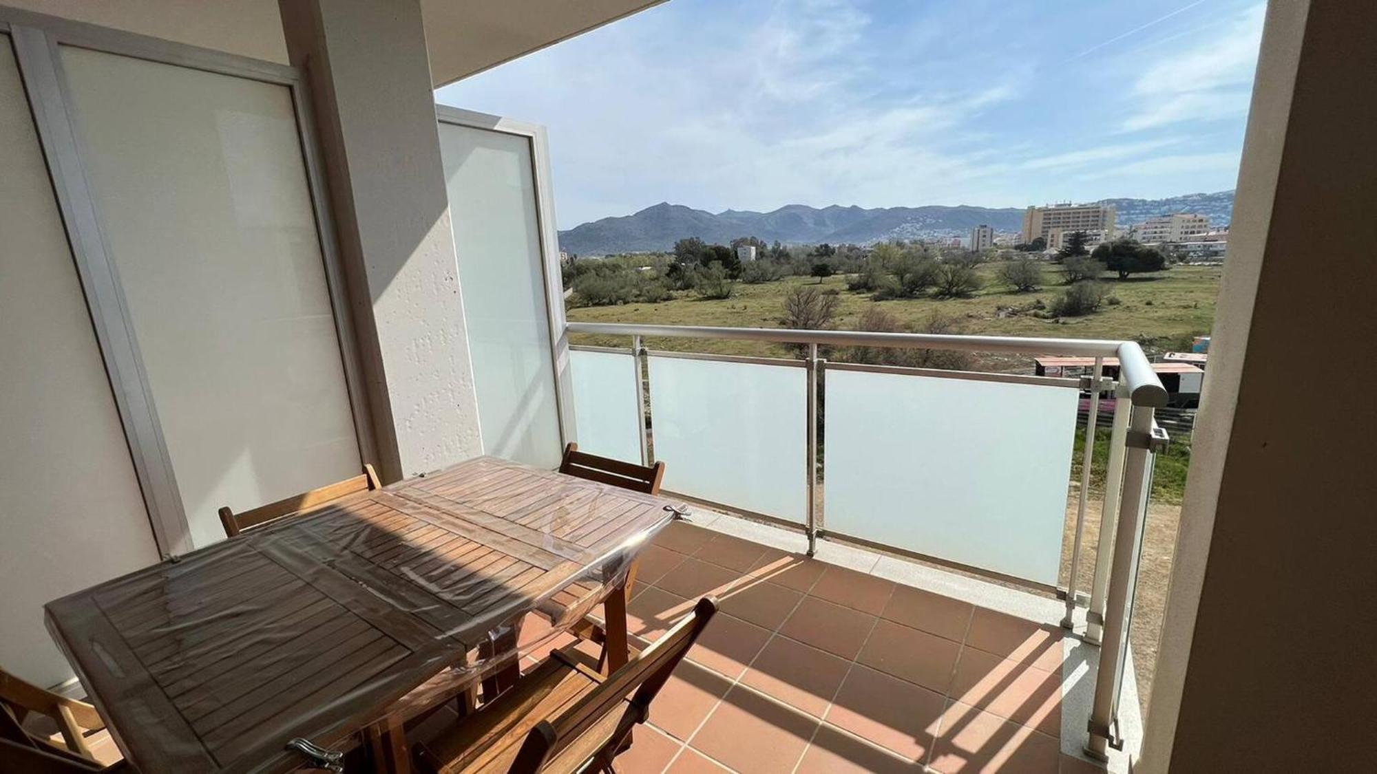 Apartamento Acogedor Con Piscina En Santa Margarita Roses Bagian luar foto