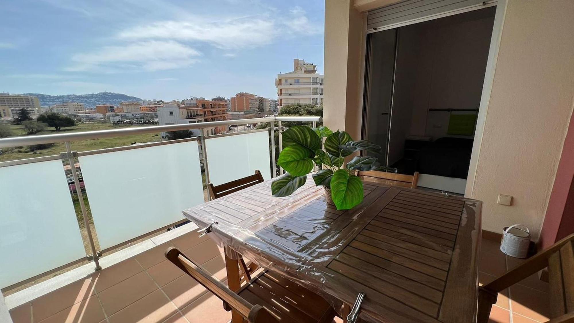 Apartamento Acogedor Con Piscina En Santa Margarita Roses Bagian luar foto